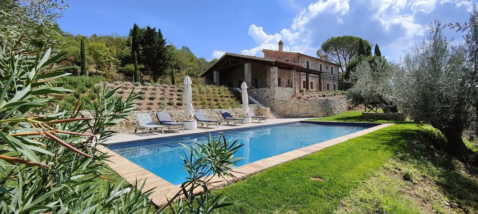 Cortona villa with view onto Castello di Sorbello, full restoration with pool